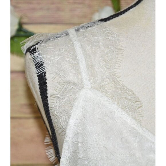 Jodifl White Lace Cheetah Print Tank Top Size M V Neck Slinky Festival Sexy - Picture 3 of 12